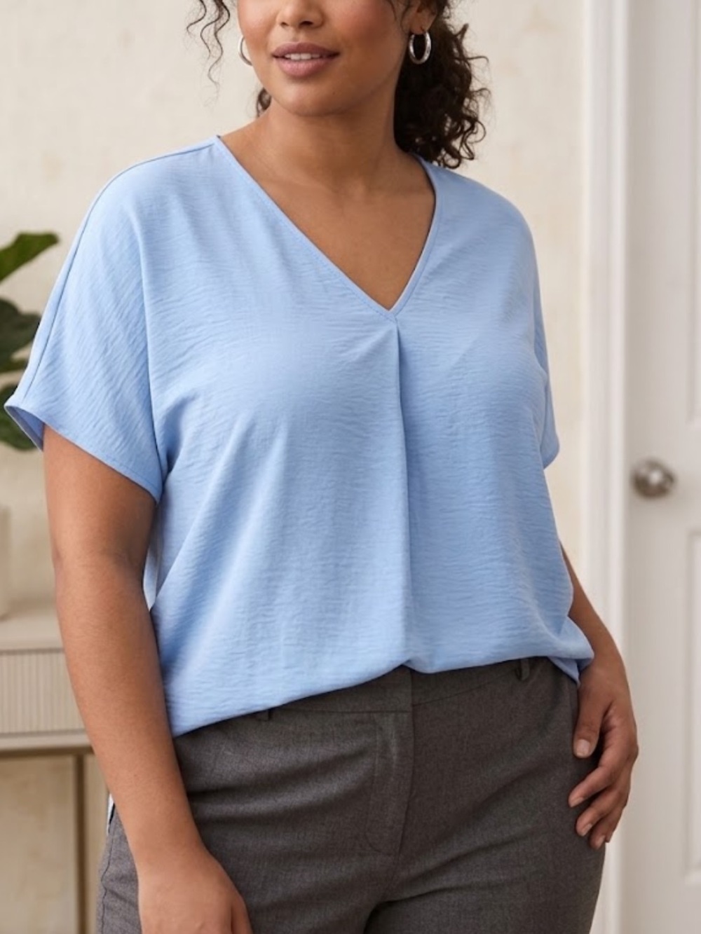 entro oversized Light Blue V-Neck top